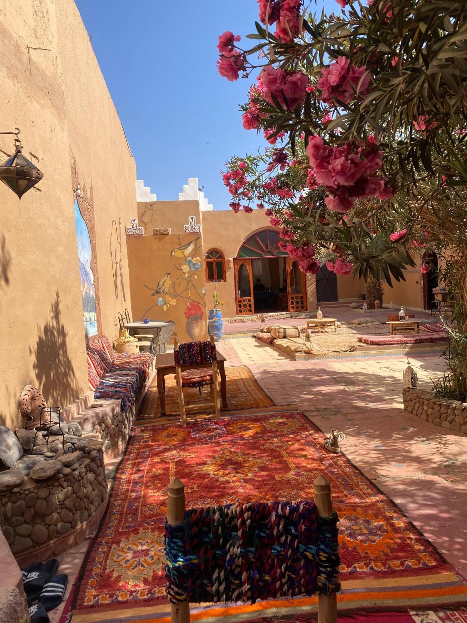 Hotel Dar M'Hamid El Ghizlane Exterior foto