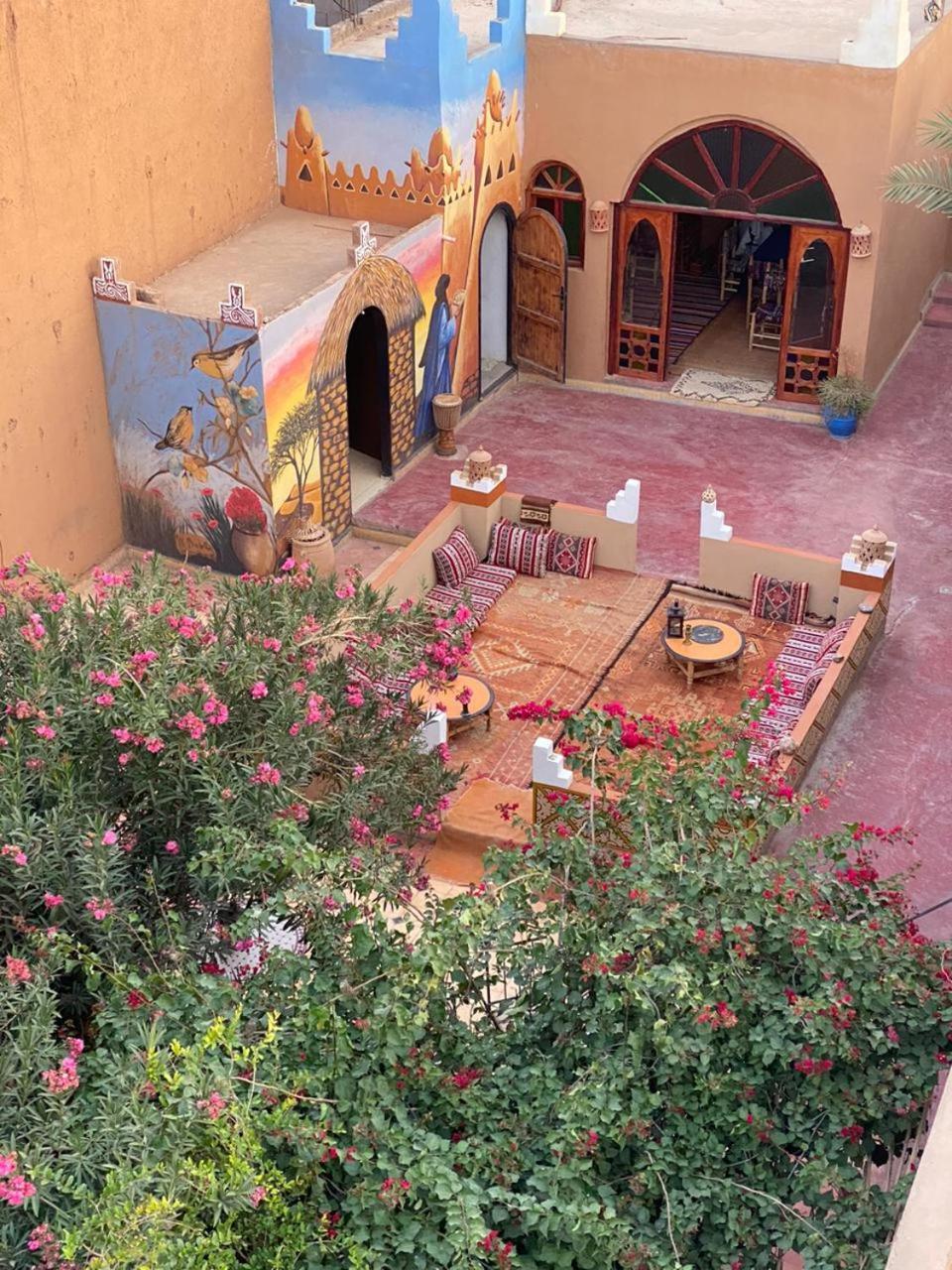 Hotel Dar M'Hamid El Ghizlane Exterior foto