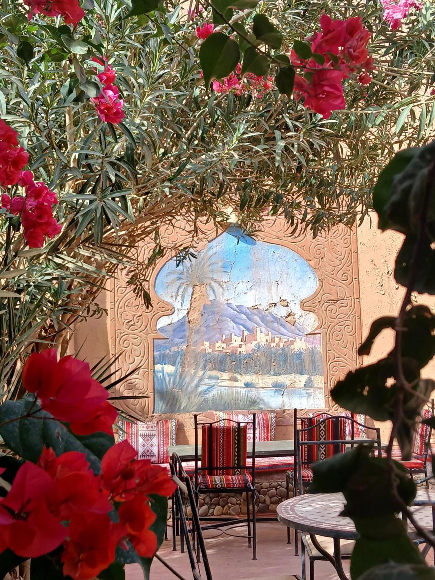 Hotel Dar M'Hamid El Ghizlane Exterior foto